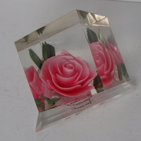 hand crafted rose in leucite cube paperweight - Picture 3 of 7